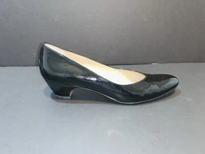 Salvatore Ferragamo Damen-Pumps mit niedrigen Absätzen in Florenz schwarz glänzend Italien Größe 8,5 - Bild 1 von 9