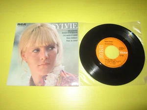 SYLVIE VARTAN- ON A TOUTES BESOIN'+3 EP- RCA VICTOR 87.076 NM/NM 1968 FRANCIA - Foto 1 di 2