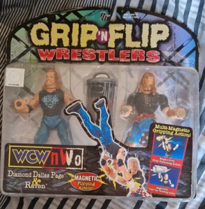 WCW ToyBiz Grip n Flip - Raven and DDP Diamond Dallas Page Figure - Picture 1 of 2