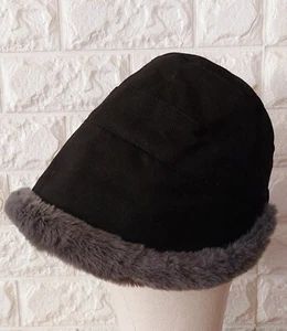 -Damen Hutmütze, Kunstpelz Umschlag, Innen Teddyfell, schwarz, gr.57-59, neu - Bild 1 von 7