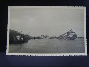 Original Foto 1941 – Gesprengte Brücke über die Donau, WW II - Picture 1 of 2