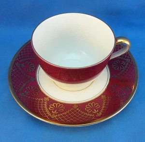 Seltmann Weiden Porzellan Demitasse Tasse & Untertasse Rot & Gold Bavaria, 16826/43 - Bild 1 von 3