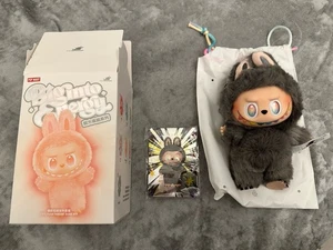 Originale POP MART Labubu The Monsters BIG INTO ENERGY - ID SECRET | NUOVO - Foto 1 di 10