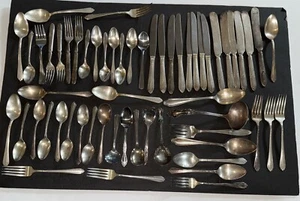Lote mixto de cubiertos de plata vintage cucharas tenedores cuchillos artesanías envío gratuito - Imagen 1 de 11
