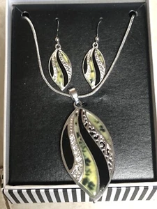 Mixit Tea Leaf Necklace and Earring Set - Picture 1 of 1