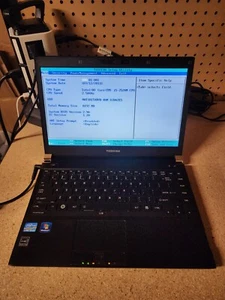 Toshiba Portege R830-S8320 Core i5-2520M 2.5 GHz 8 GB RAM No HDD/OS - Picture 1 of 8