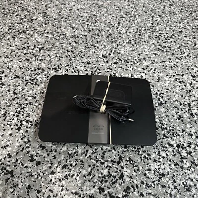 Cisco Linksys EA4500 N900 Dual-Band Smart Wi-Fi Wireless Router W/ Power Cord - Image 1 of 2