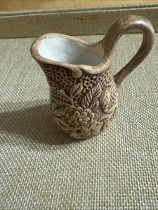Brocca decorativa vintage in porcellana ceramica da 2 1/2 pollici - Foto 1 di 5