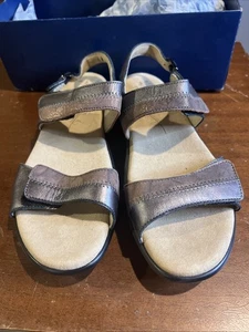 New SAS Nudu Dusk Sandals Size 8 Taupe Colors Tripod Comfort Made in USA - Picture 1 of 11