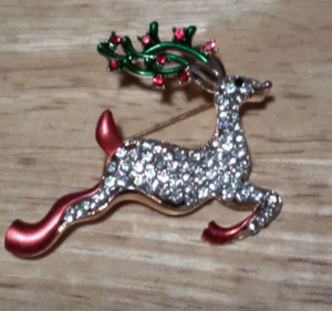 Broche de Navidad glamoroso = renos con diamantes de imitación rojos y claros - Imagen 1 de 1