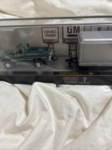 M2 Machines 1998 GMC Sierra 1500 & 1968 Pontiac Firebird Gold Chase Rarität - Bild 1 von 6