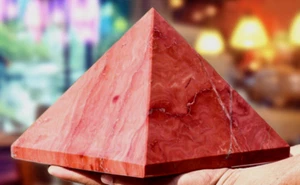 190MM Pink Bustamite Crystal Healing Chakra Energy Spiritual Gemstone Pyramid - Picture 1 of 11