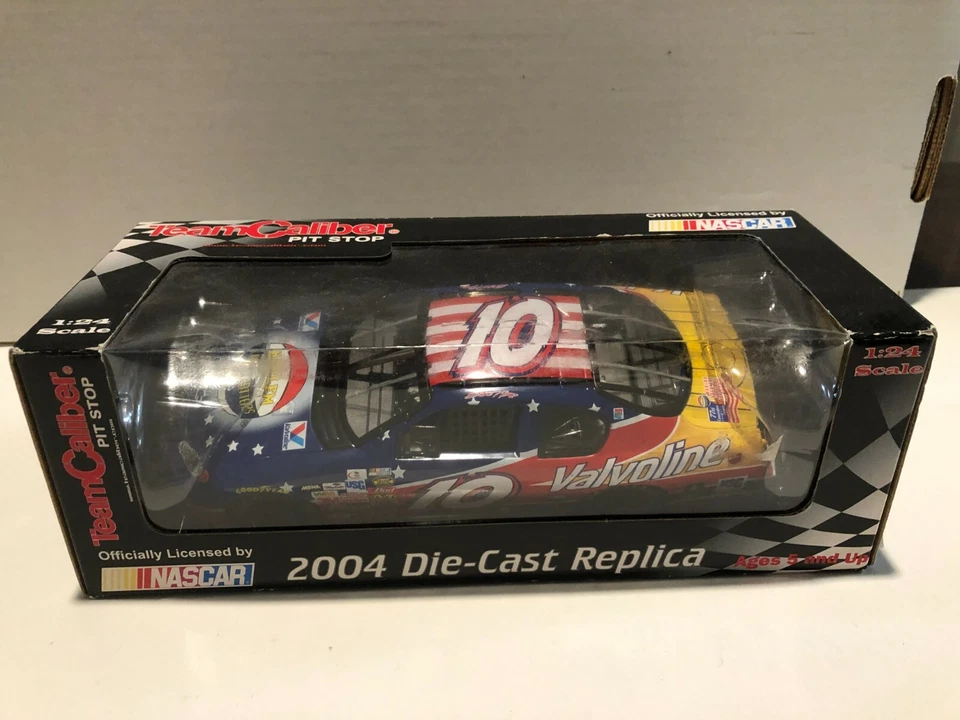 Scott Riggs #10 Harlem Globetrotters/Valvoline ROOKIE 2004 NASCAR 1:24 Die Cast  - Image 1 of 4