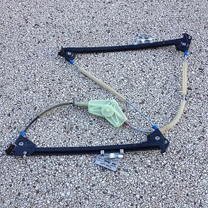 98754207501 Porsche Cayman S Boxster Left Door Window Lift Mechanism - Picture 1 of 2