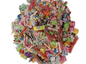 20 Lbs. Bulk Süßigkeiten Sortiment - Perfekt für Paraden Halloween Süßigkeiten für Kinder - Bild 1 von 1