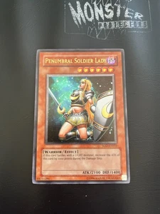 YUGIOH HALBSCHATTENSOLDATIN LADY ULTIMATE RARE SOD-DE033 - Bild 1 von 2
