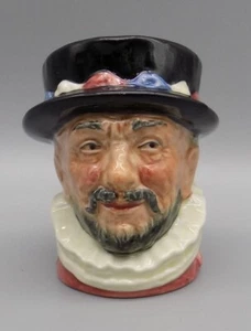 Jarra Toby Royal Doulton Beefeater 3 1/2" de colección principios de la marca 1930-1960 excelente - Imagen 1 de 11
