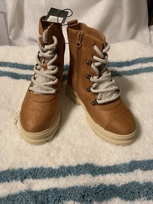 Botas de combate estilo piel de oveja con cremallera Willa para niñas - art class™ coñac 1 Foto 1 de 4