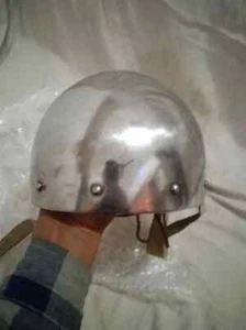 Cappellino teschio acciaio, Cervelliere, elmo medievale, elmetto pronto battaglia, acciaio dolce - Foto 1 di 3