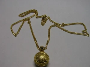 Golden Basketball auf einer 24" Kette - Bild 1 von 1