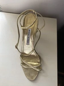 MANOLO BLAHNIK Women's Gold Leather Strappy Sandal Shoe Size 39.5 SINGLE SHOE - Picture 1 of 12