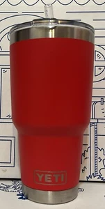 Vaso YETI Rambler 30 oz acero inoxidable aislado con tapa de paja rojo rescate - Imagen 1 de 20