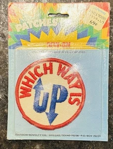 Vintage Groovy Which Way Is Up lustiger gestickter Aufnäher zum Aufbügeln USA NOS - Bild 1 von 2