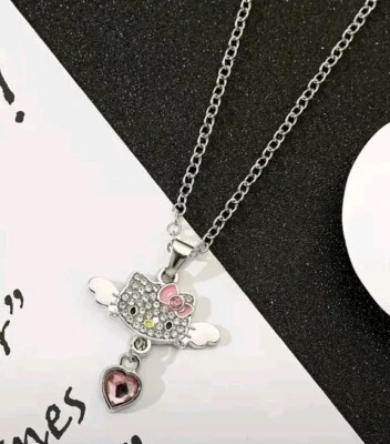 Collar de ala de ángel Hello Kitty con bolsa de regalo gratis  Foto 1 de 3