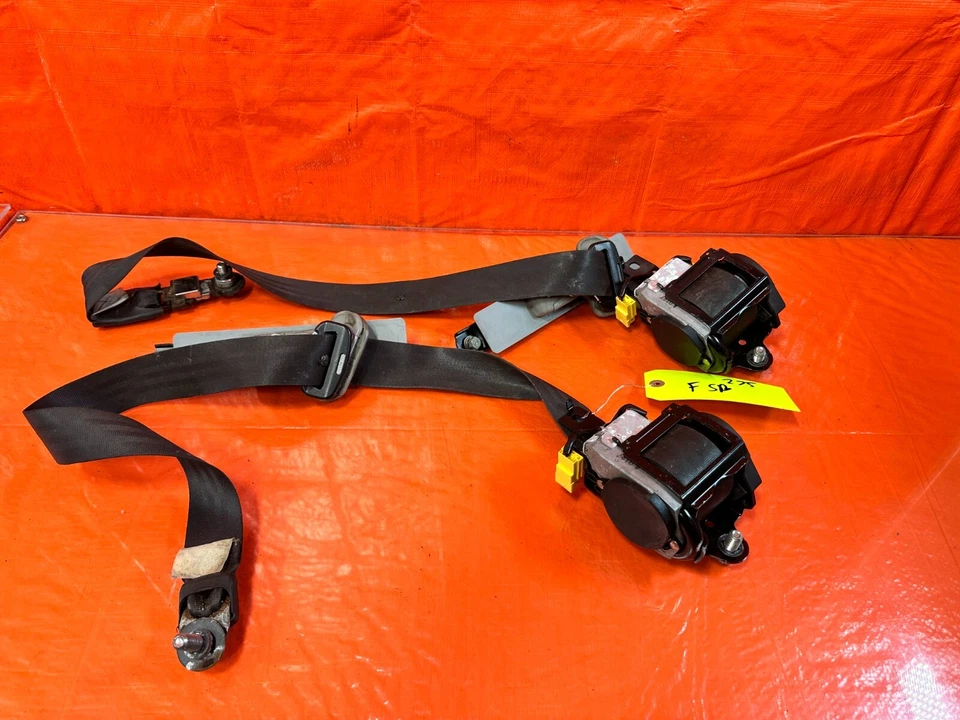 06-08 ACURA TSX - CINTURONES DE SEGURIDAD DELANTEROS IZQUIERDO Y DERECHO - CONDUCTOR PASAJERO NEGRO OEM 275 Foto 1 de 4