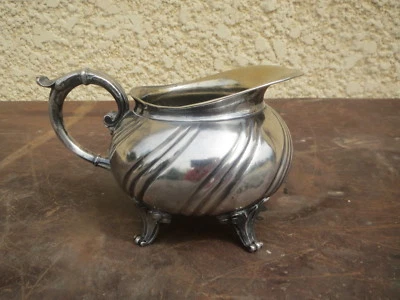 Christofle - Bricco A Latte IN Metallo Argento Panna Delfino Dauphine Louis 15 - Immagine 1 di 4