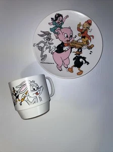 Menge 2 Vintage Melamin Kinder Teller Plastik Tasse Looney Toons Käfer Porky Daffy - Bild 1 von 8