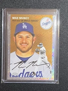 2023 Chrome Platinum Anniversary Topps Refractor /499 #3 Max Muncy - Bild 1 von 2