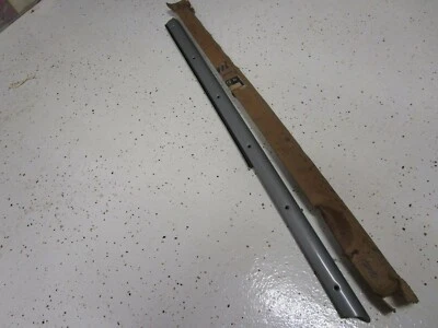 Nuevo de Lote Antiguo Puerta Derecha Decoración Moldura 1952 2 Puertas Willys Aero Lark Deluxe Sedán  Foto 1 de 4