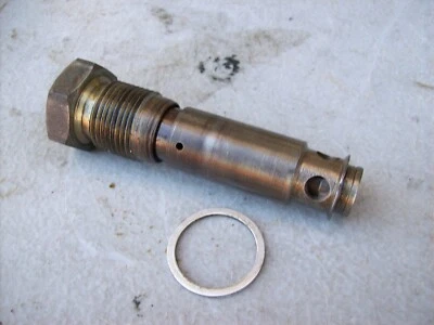 Válvula de alivio de presión de aceite Porsche 944 y 944 Turbo RETRO FIT - '86 y anteriores Foto 1 de 4