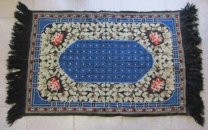 19C. ANTIQUE HANDMADE EMBROIDERED RUG CARPET WOOLEN THREADS - Picture 1 of 14