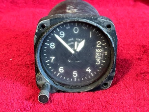 BEECHCRAFT ALTIMETER P/N 35-380037 GARWIN P/N 22-977L02 TO 10,000 FEET - Picture 1 of 6