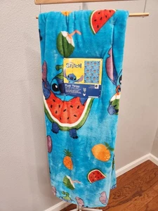 DISNEY STITCH PELUCHE TIRO 50 pulgadas x 70 pulgadas NUEVO CON ETIQUETAS SANDÍA 100% POLIÉSTER 2025 POLIÉSTER - Imagen 1 de 4