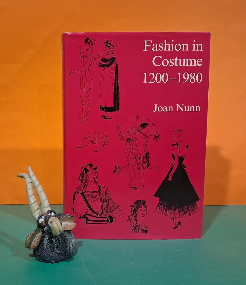 Joan Nunn: Fashion in Costume 1200-1980/costume/fashion/history HBDJ - Image 1 of 1