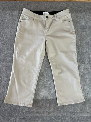 Liz Claiborne Beige Capris Size 10 Comfort Waist Band Pedal Pushers - Image 1 of 4