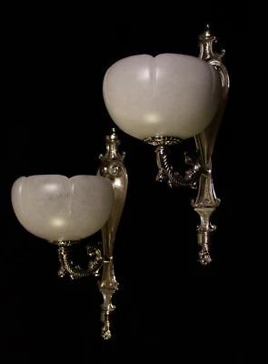 пара французских настенных светильников в стиле арт-деко посеребренная бронза с настоящими алебастровыми оттенками - Изображение 1 из 4