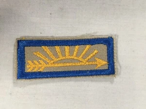 Cub Scout Arrow of Light Award Gaze Kunststoff Rücken Variante BSA Rang Patch - Bild 1 von 1