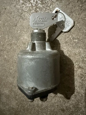 Isuzu Sanwa Ignition Switch F607 Jideco Jarpan New Old Stock - Image 1 of 4