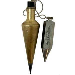 2 Vintage Plumb Bobs, (1) Markenlos Messing 12 Unzen, (1) Hanson PB 325 5 Unzen Stahl USA - Bild 1 von 9
