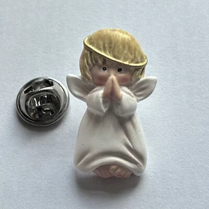 Cute Angel Badge.  - Picture 1 of 2