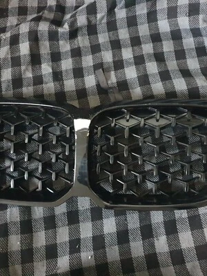 Подлинный Bmw 1 серии F40 M Sport основной передний гриль глянцевый черный. - Изображение 1 из 4