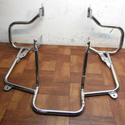 84-87 honda goldwing GL1200 GL 1200 ENGINE GUARD BRACKET SADDLE MOUNT Foto 1 de 4