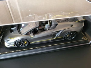 LAMBORGHINI AUTENTICA 1/18 Grigio Titans MR COLLECTION MODELS LAMBO060 - Foto 1 di 9