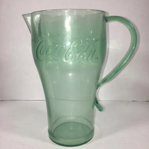 Jarra grande vintage de plástico verde Coca Cola 9,25" High Loc HR - Imagen 1 de 5