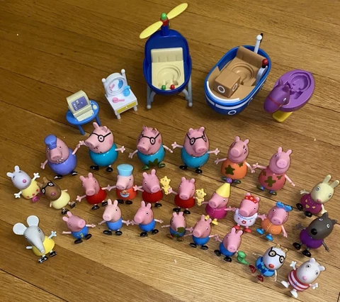Peppa Pig Character Lot Of 26 With Furniture And Accessories Cover