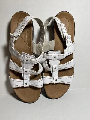 Женские туфли Clarks Collection LEISA DAISY размер 12 М плоские белые с металлическими акцентами - Изображение 1 из 4